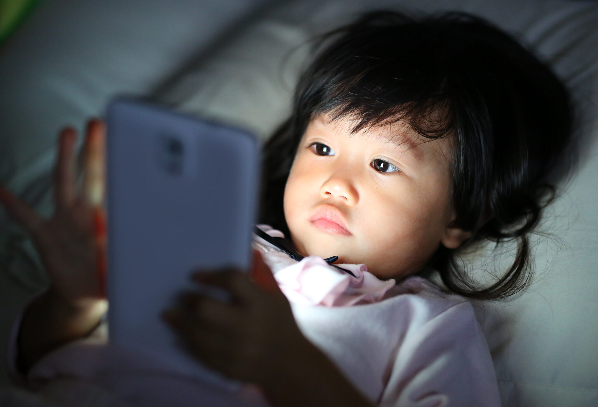 Smartphone und Kurzsichtigkeit bei Kindern